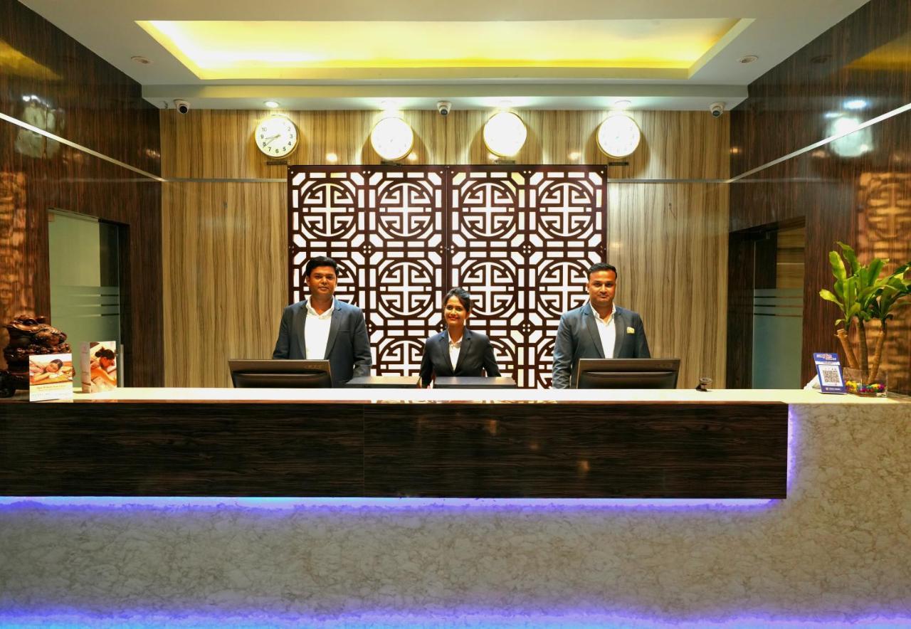 Aristocrat Hotel Calcutta Eksteriør billede