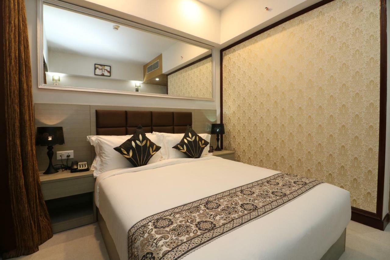 Aristocrat Hotel Calcutta Eksteriør billede